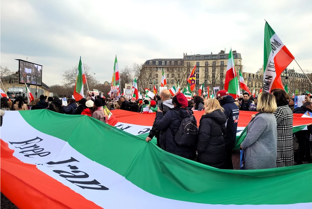 Iran a Paris image 1 MiaFled