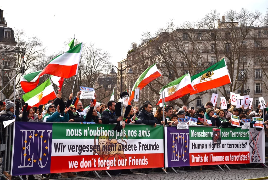 Iran a Paris image 15 MiaFled