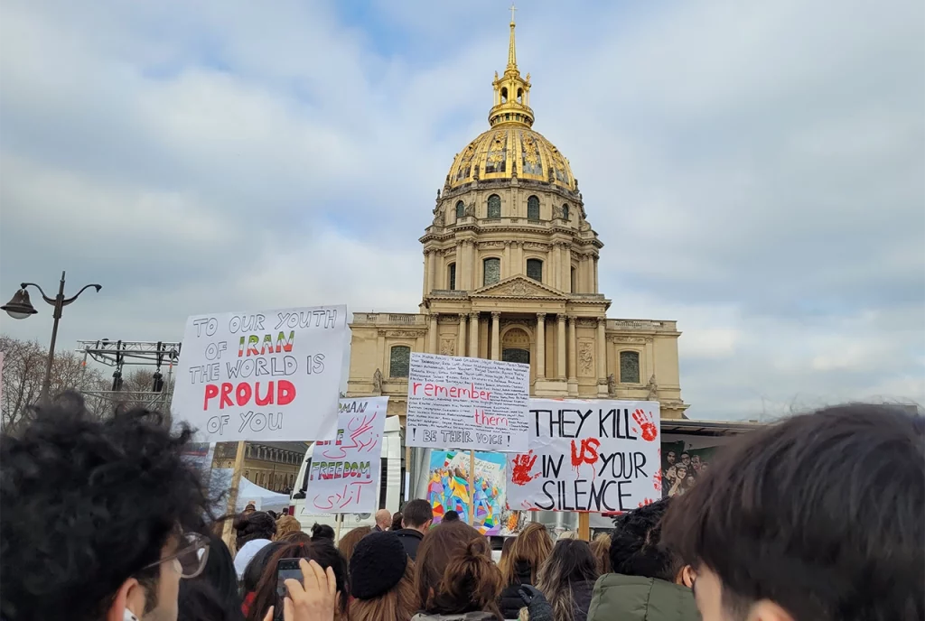 Iran a Paris image 3 MiaFled