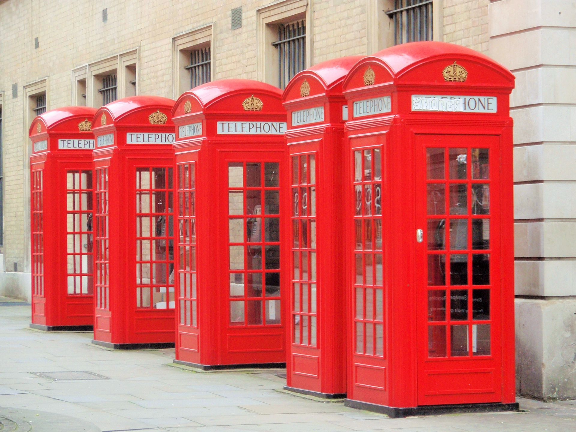 Red telephone box